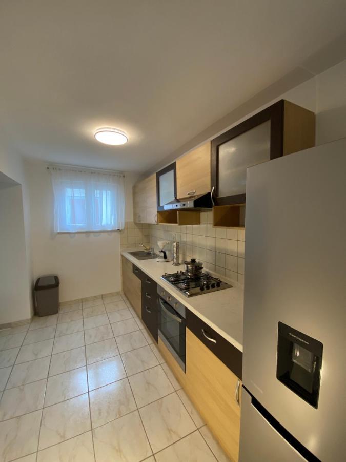 Comfy Apartment In A Quiet Neighborhood Sibenik Exterior photo